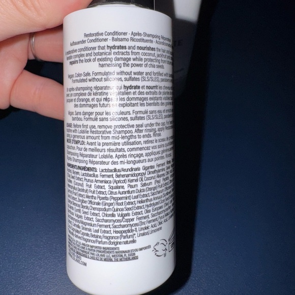 Lolavie Restorative Conditioner By Jenifer Aniston - Picture 2 of 3